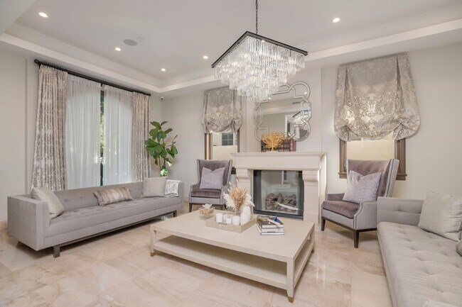 Building Photo - Beverly Hills Luxury Villa with Resort-Style Pool & Spa