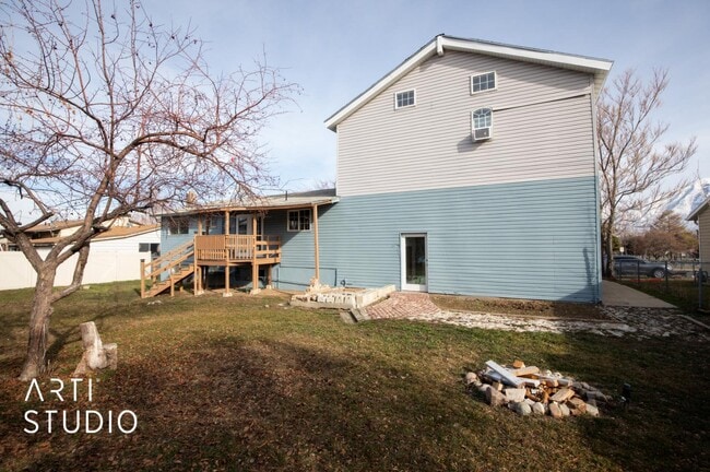 Building Photo - 457 N 750 E