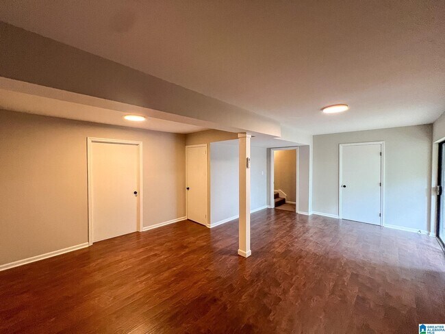 Building Photo - 2417 Eagle Ct