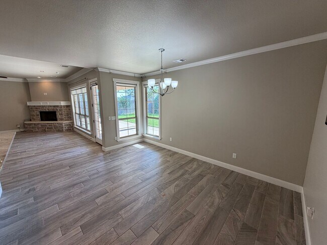 Building Photo - 6502 Isabella Dr
