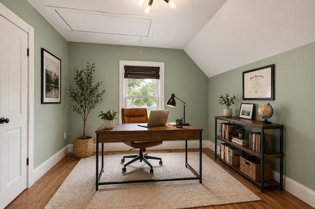 Building Photo - 11 Granville Pl