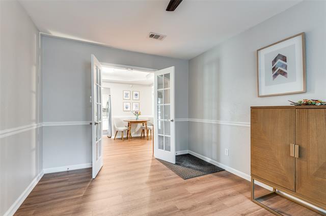 Building Photo - 2828 Oak Forest Dr