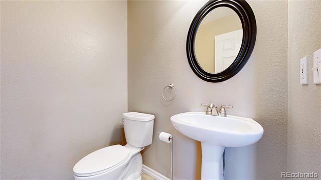 Building Photo - 8596 Bluegrass Cir