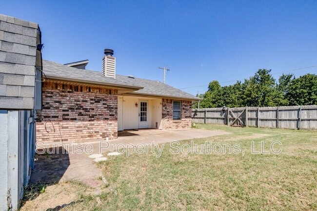 Building Photo - 1832 Michell Dr