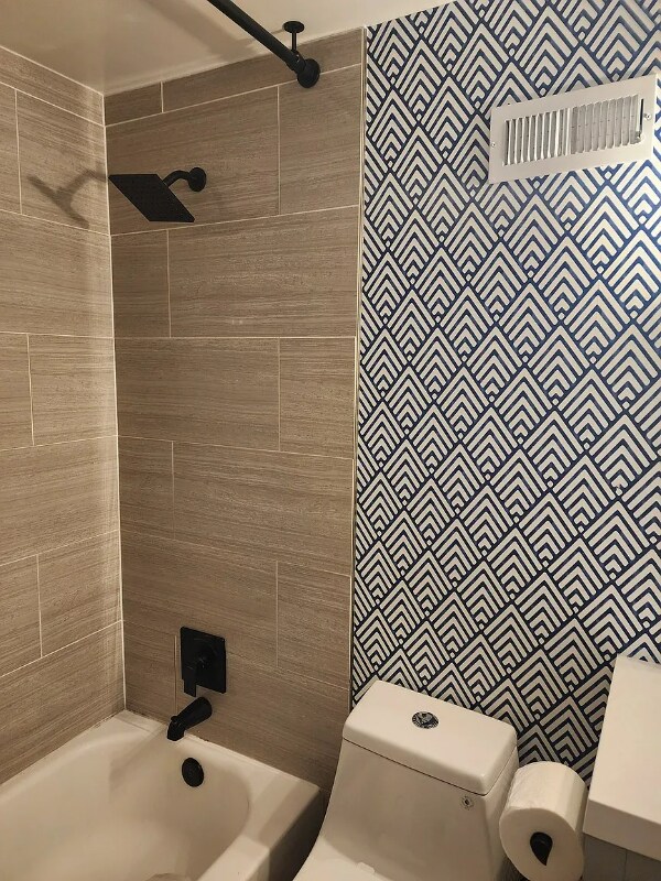Building Photo - 721 Symphony Woods Dr