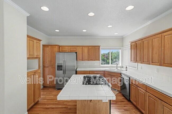 Building Photo - 1441 Ranier Loop NW