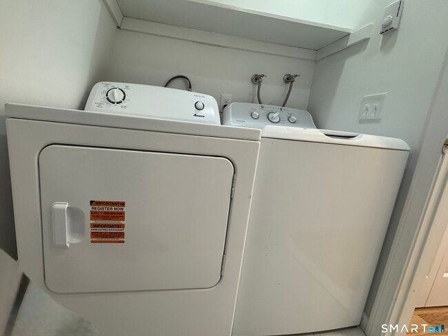 Building Photo - 57 Dean St