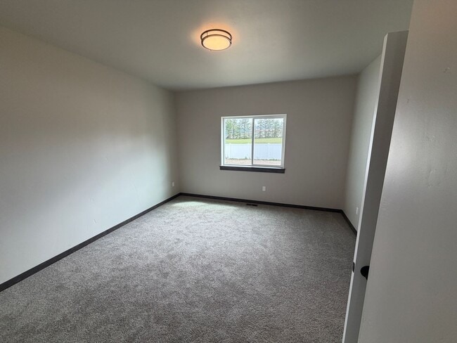 Building Photo - 2744 N Neptune street