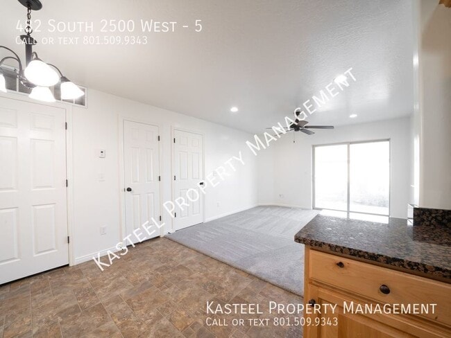 Building Photo - 482 S 2500 W