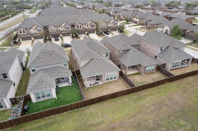 Building Photo - 717 Steppe Dr