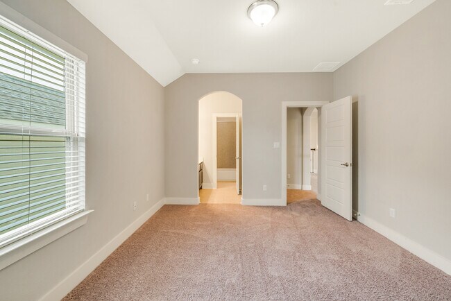 Building Photo - 8325 Paola St