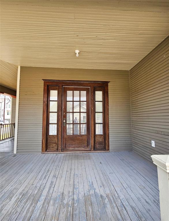 Building Photo - 718 Boundary St