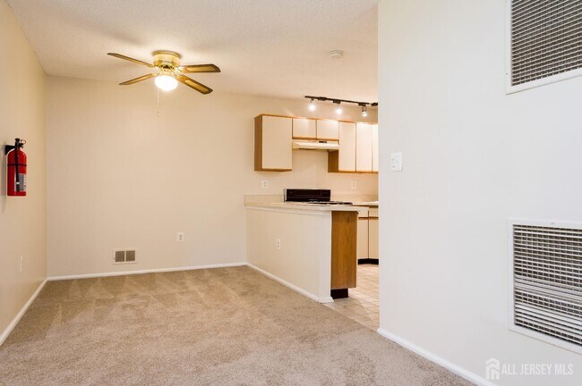 Building Photo - 98 Griggs Pl