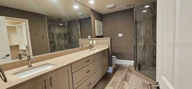 Building Photo - 2871 Coral Way