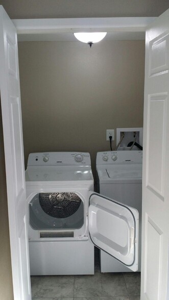 New Washer/Dryer in Unit - 145 S 18th Ave