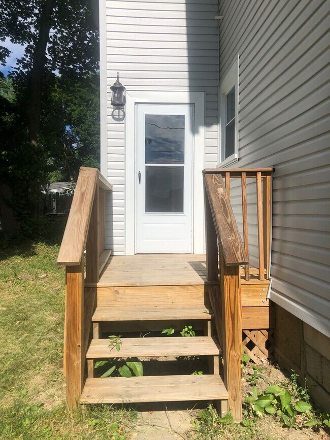 Building Photo - 403 Ohio St