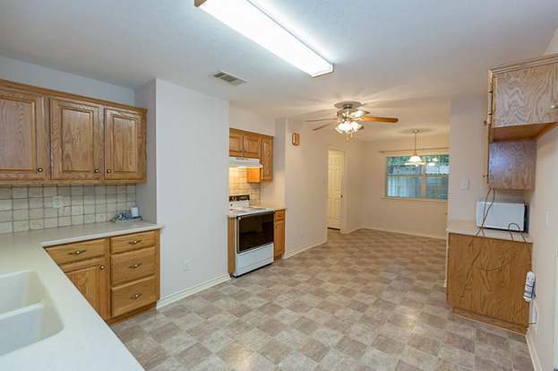 Building Photo - 203 Pine Valley
