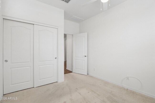 Building Photo - 17863 W Hiddenview Dr