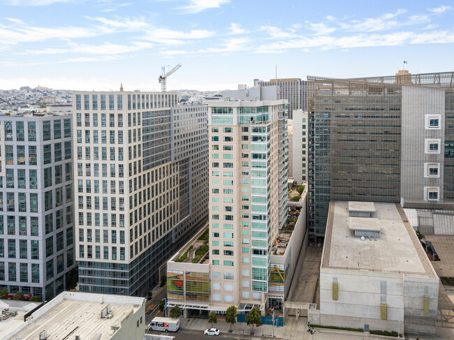 Building Photo - 1160 Mission St