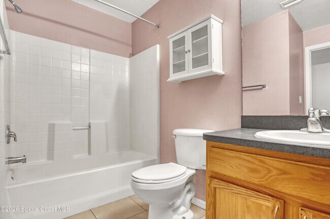 Building Photo - 1384 Palau St SE