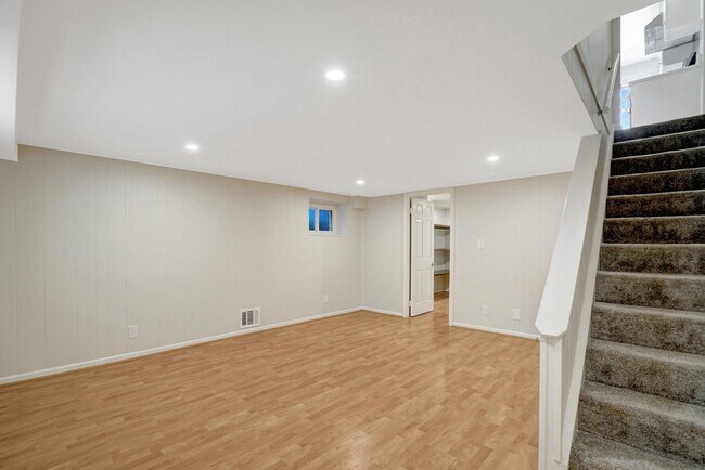 Building Photo - 4606 36th St S