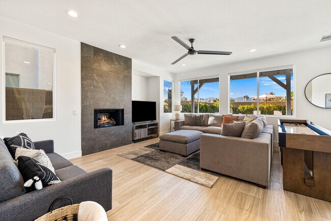 Building Photo - 48539 Anastacia Ct