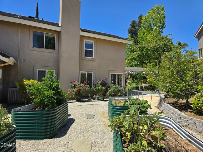 Building Photo - 3017 Klamath Ave