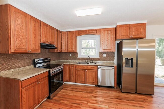 Building Photo - 2332 Miriam Ln