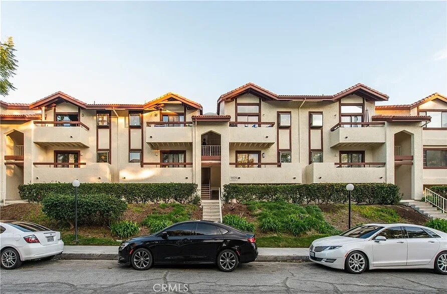 Building Photo - 18028 Saratoga Way