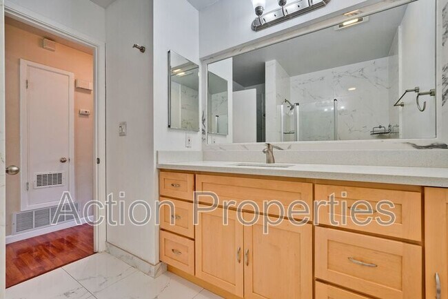Building Photo - 255 S Rengstorff Ave