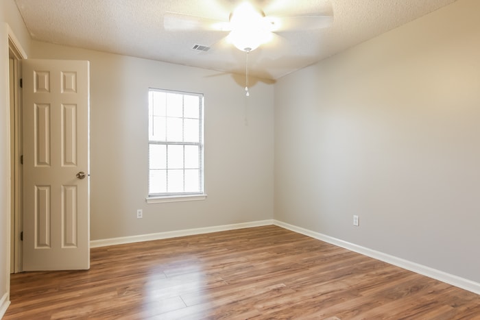 Building Photo - 2803 Henson Pl