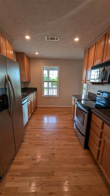 Building Photo - 530 S Shady Ln