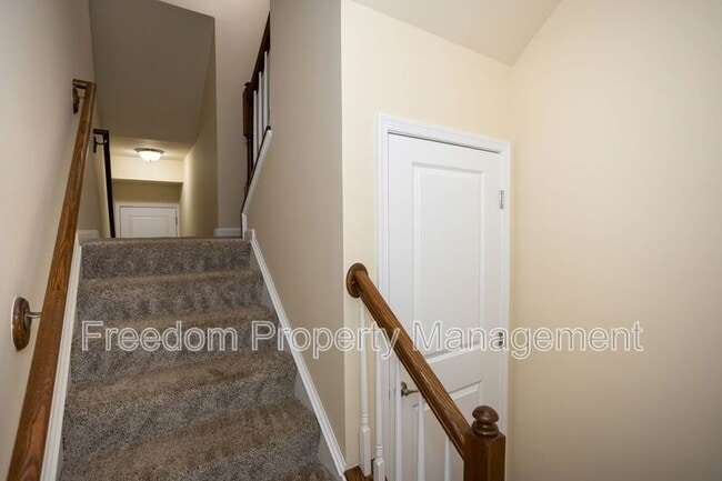 Building Photo - 7408 Brunson Cir