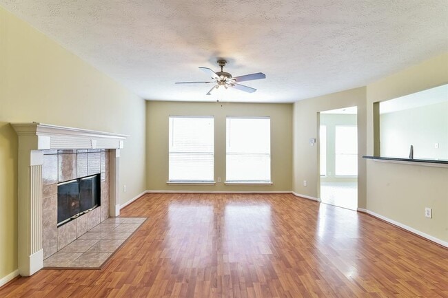 Building Photo - 22530 Heather Way Ct