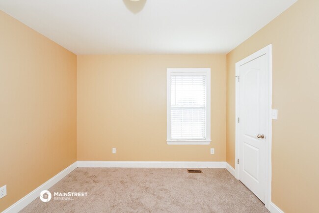 Building Photo - 680 Starlite Dr
