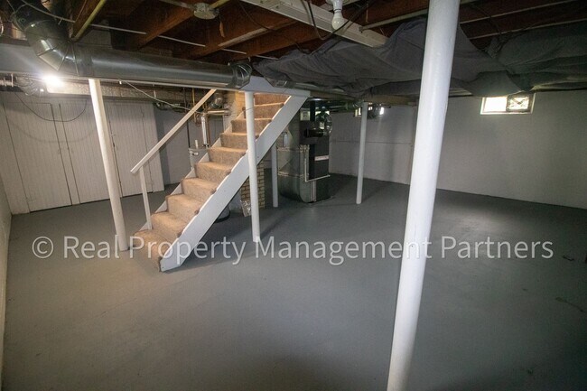 Building Photo - 1350 Giddings Ave SE