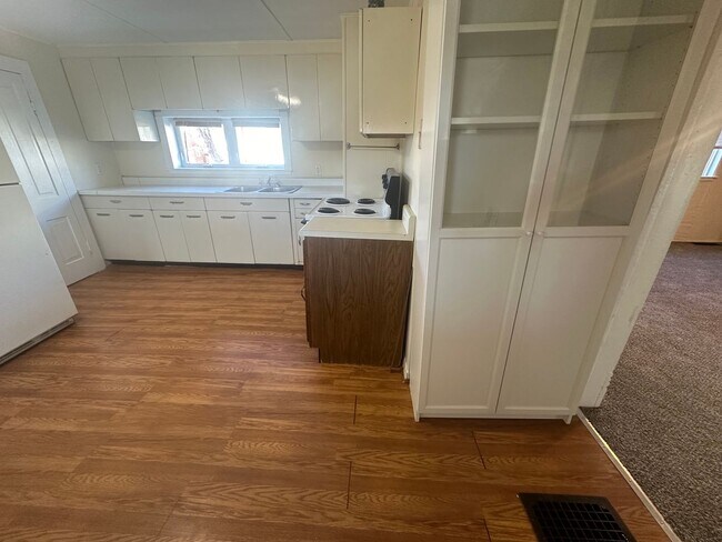 Building Photo - sce418