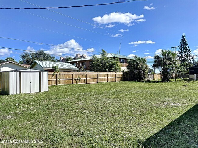 Building Photo - 124 Bermuda St