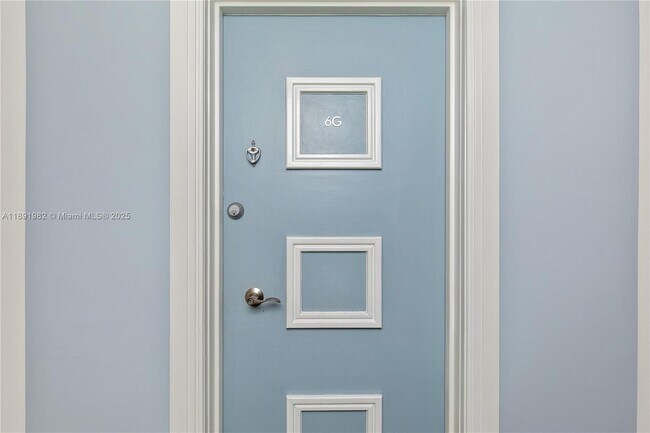 Building Photo - 4925 Collins Ave