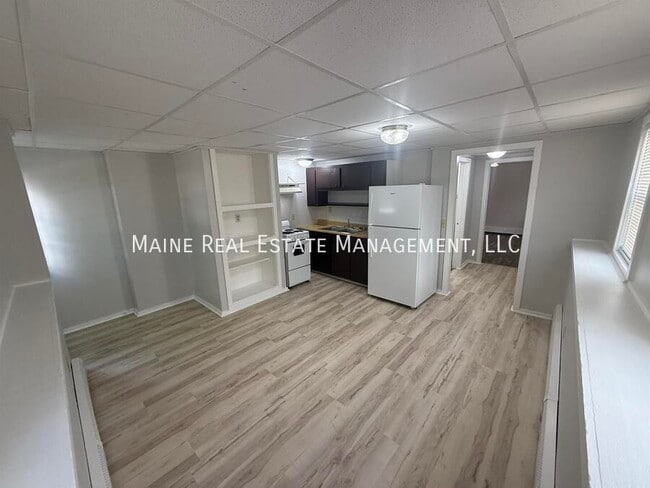 Building Photo - 54 Charles St