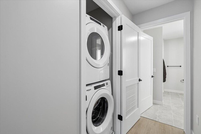 Building Photo - 18 Artisan Dr