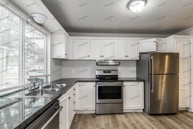 Building Photo - 1612 Award Dr