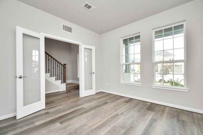 Building Photo - 1218 Raburn Run Ln