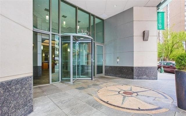 Building Photo - 105 Greene St