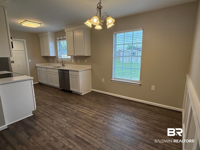 Building Photo - 14287 Lexington Dr