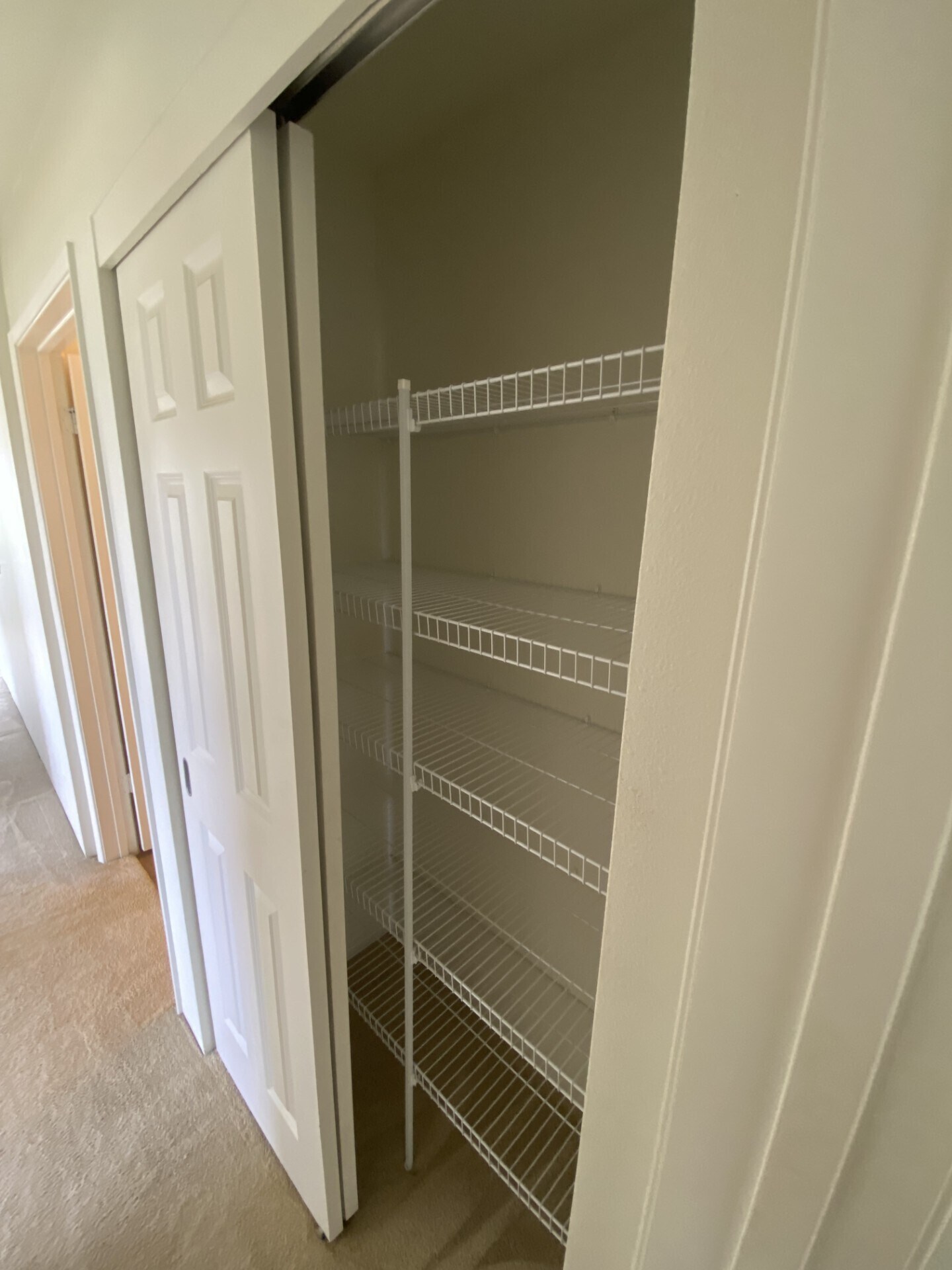 Building Photo - 50 Kihalani St