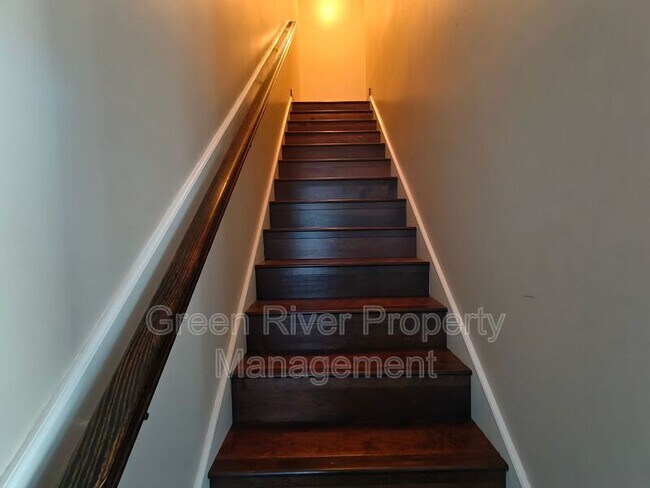 Building Photo - 1505 Majestic View Ln