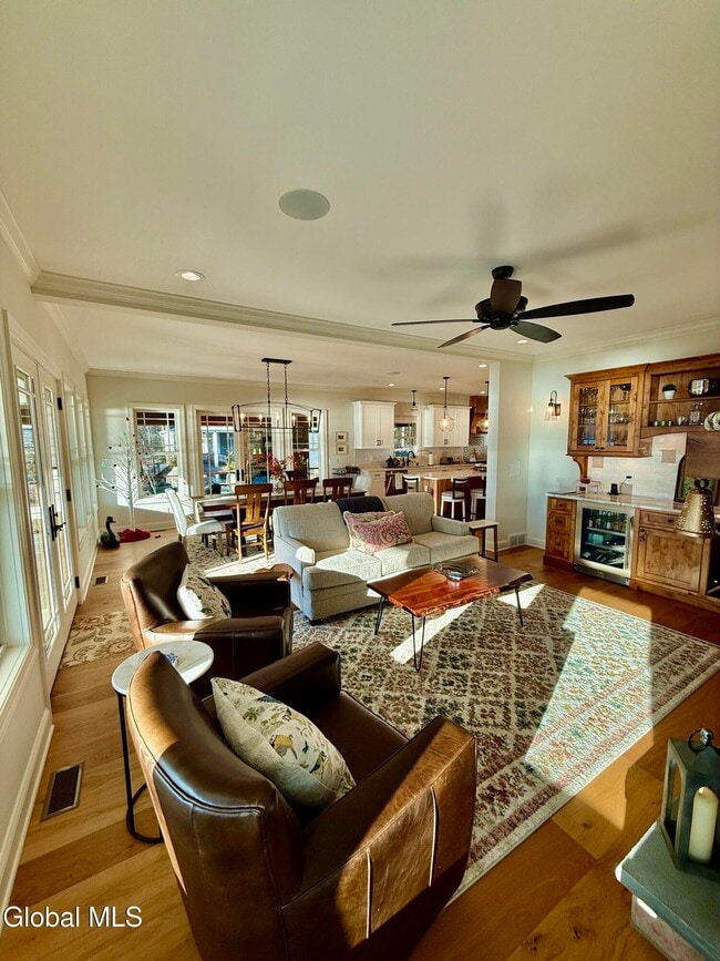 Building Photo - 16 Newton St