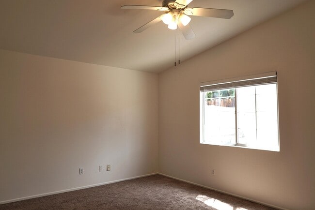 Building Photo - 52905 Avenida Rubio