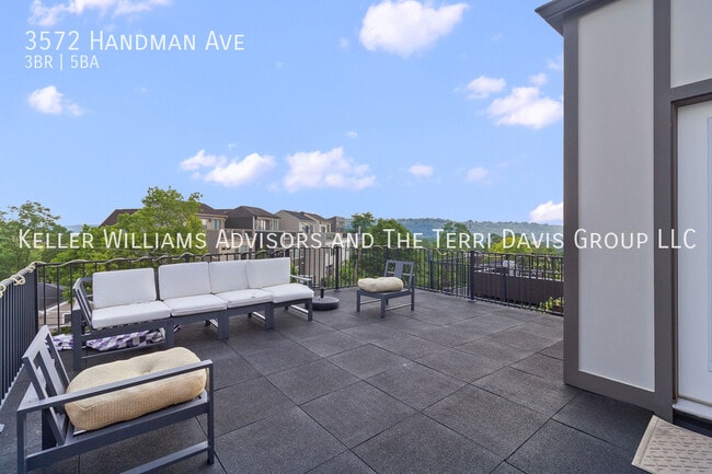 Building Photo - 3572 Handman Ave